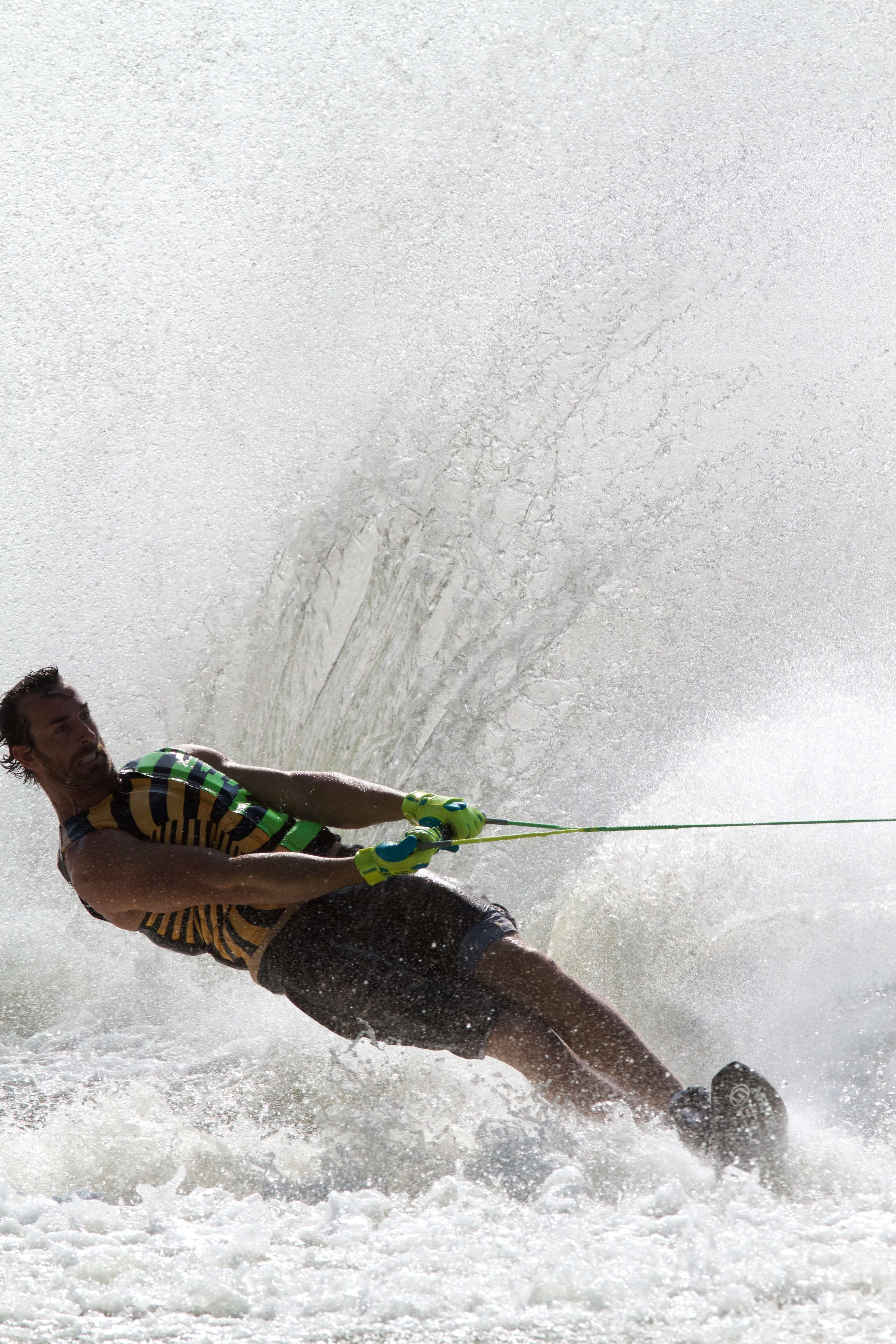 Zanzibar waterskiing